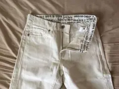 GU ホワイトデニム