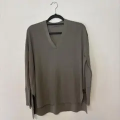 グレー Vネックセーター サイズ038