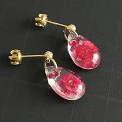 704.スワロ入り♡ しずく型レジンピアス♡ - メルカリ
