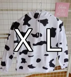 ラスト１点！　ビッグシルエット　レディース　パーカー　ダルメシアン　白　薄手