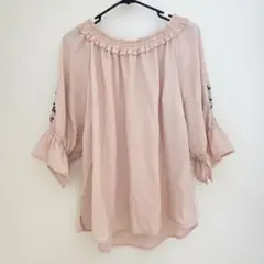 オフショルダー　七分袖　五分袖　ピンク