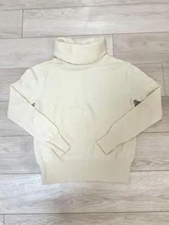 UNIQLO タートルネック　カシミア100% オフホワイト Ｓ
