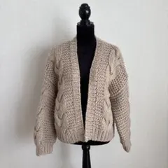 ハンドメイド　ケーブルショート　ベージュ　ケーブルニット カーディガン