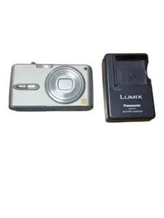 Panasonic LUMIX DMC-FH7 バッテリー充電器付 タッチパネル - メルカリ