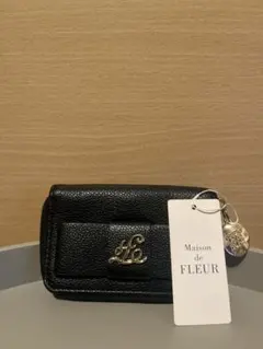 早い者勝ち！Maison de FLEUR ブラック三つ折り財布