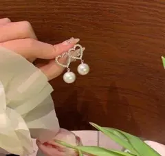 ハート型 パール ピアス レディース　両耳