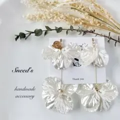 ▪ゴールドコネクター×花びらチャーム×メタルチャームピアス／イヤリング