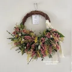 ミモザとピンクスターチスのハーフリース