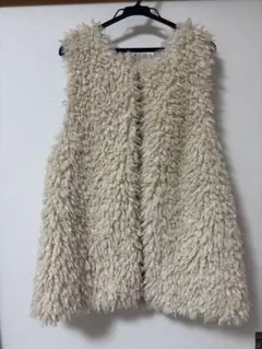 Discoat アイボリーノースリーブベスト