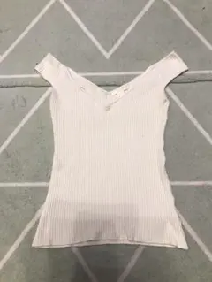 リブニットオフショルトップス