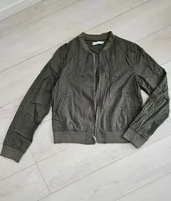 Earth Music & Ecology オリーブグリーンジャケット