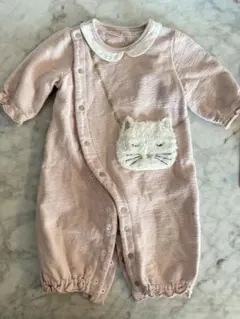プティマイン　猫ポケット付きピンクロンパース