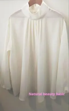 ホワイト バルーンスリーブ ブラウス