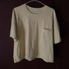 GU イエロー 半袖Tシャツ ポケット付き