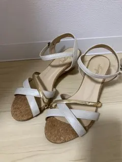 ホワイト クロスストラップ サンダル