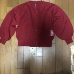 カーディガン赤ボリューム袖