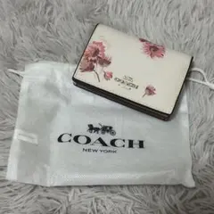 COACH 名刺入れ ホワイト・ピンク花柄