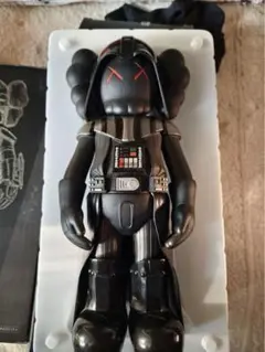 2025年最新】kaws ダースベイダーの人気アイテム - メルカリ