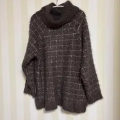 [美品]ブラウン チェック柄 タートルネックニット