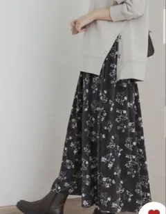 美品★アーバンリサーチ　ドアーズ　 ベロアフラワープリントスカート