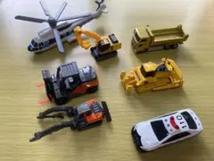 トミカ　ミニカーなど　7個セット