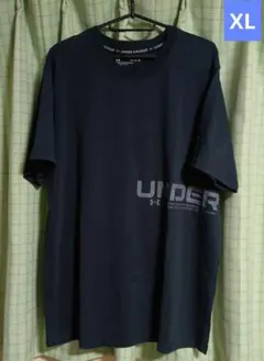 UNDER ARMOUR ブラック Tシャツ 半袖 XL 美品