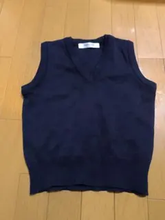 ネイビー Vネックベスト ニット 110cm