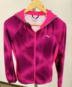 PUMA (プーマ)幾何学模様パーカーSサイズ