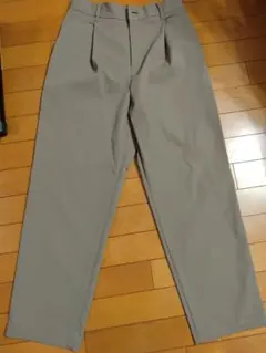無印良品　カジュアルパンツ　カーキ　M