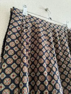 【最終値下げ】幾何学模様 ネイビー ベージュ プリーツスカート 古着