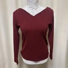 バーガンディ Vネック リブ編みセーター