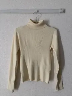 COLONY 2139/クリーム色 タートルネック セーター