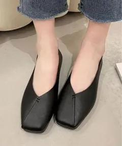 レディース　ブラック スクエアトゥ フラットシューズ　外履き　室内履き　24.5