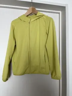 ユニクロ　UNIQLO エアリズムパーカー ライムグリーン フード付き