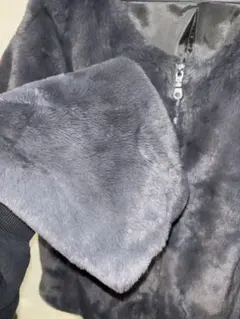 グレー　フェイクファーコート　GU