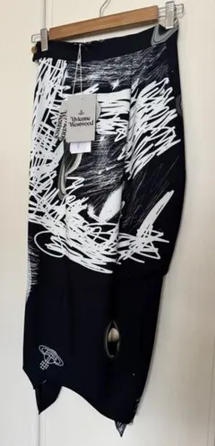 未使用✨Vivienne Westwood ✨タイトスカート　お値下げ中❣️のサムネイル