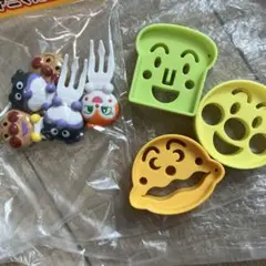 アンパンマン　キャラクター型抜き　ピックセット