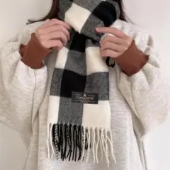 【新品未使用/匿名配送】DHOLIC ブラック　チェック　フリンジ　マフラー