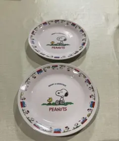 【新品未使用】【箱無し】スヌーピー　皿　食器　2枚のサムネイル