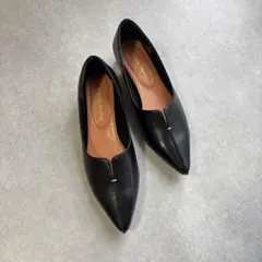 オリエンタルトラフィック センターシーム パンプス ブラック 38 Vカット 黒のサムネイル