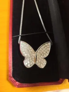 クリスタル蝶デザインネックレス