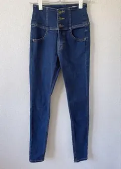 Item thumbnail for item c2ba8551-b427-421b-8edf-808b34e84fde