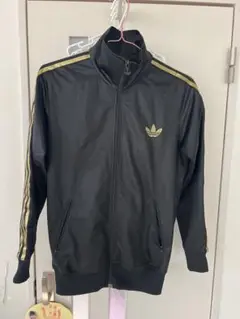 美品 adidas コーティングジャージ グリーン 京着用 Sサイズ 美品 adidas コーティングジャージ グリーン 京着用 Sサイズ 超