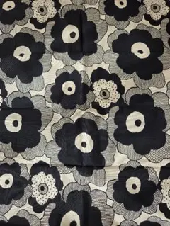 コットンこばやしの「う早この布」綿麻生地108×50(黒花)