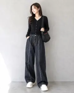 【美品】ZOZO デニムパンツ ワイドシルエット 縦ラインステッチ 脚長効果のサムネイル
