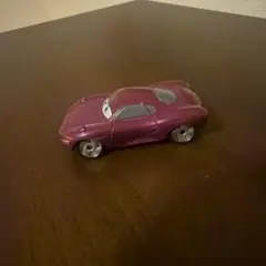 トミカ カーズ ホリーシフトウェル　ミニカー