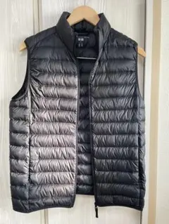 UNIQLOウルトラライトダウンベスト　メンズM ブラック