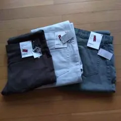 UNIQLO　パンツ３点セット　サイズ35インチのサムネイル