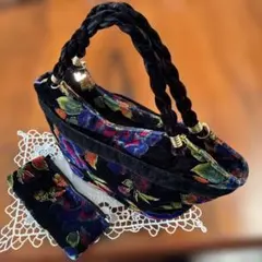 Item thumbnail for item 82781925-b1c9-4de8-8d36-3d5197c90660