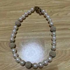 パールとビーズのネックレス